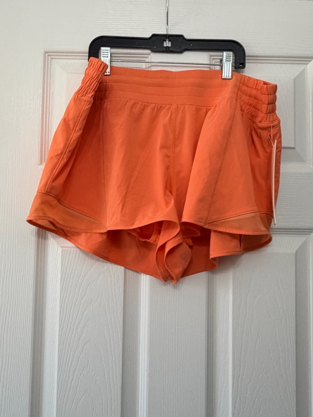NWT Lululemon hotty hot shorts 2.5 size 14